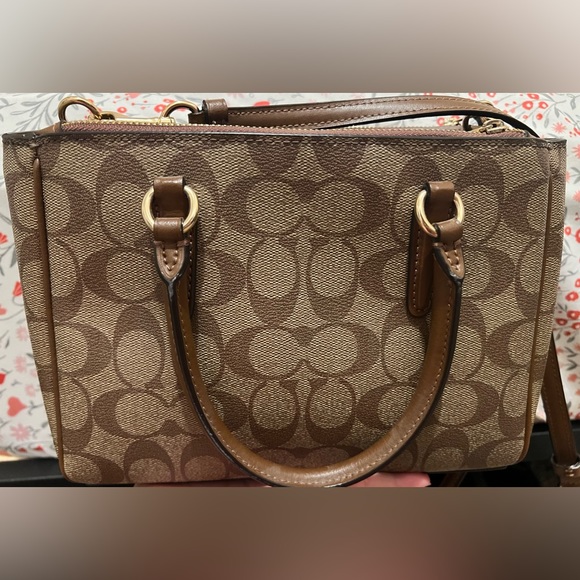 Coach Handbags - Coach Purse